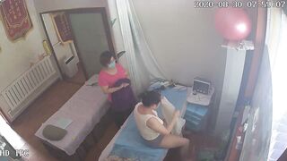 ❤♡露脸少妇~【女子SPA】美容院偷拍4位顾客~拔罐+私密保养[某房原版] ipcam 3