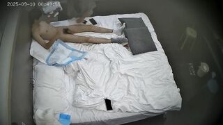 校园清纯女神腰肢柔软叫声动听被掰一字马操喷水 ipcam (11)