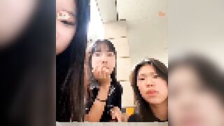 대물 보고 감탄하는 여고딩들 korean porn vip