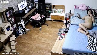 해킹된 가정 감시 카메라 [IP CAMERA] 한국 소녀가 진동기로 자위하면서 고양이와 놀아요. 오르가슴 korean porn vip ipcam